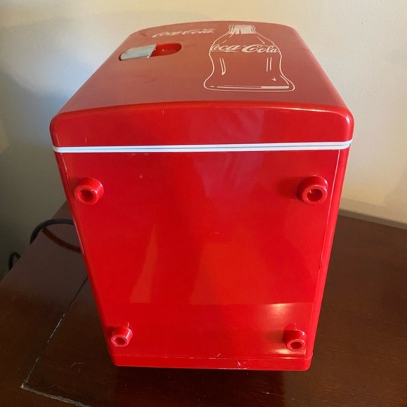 Coca-Cola Coke 6 Can Mini Cooler Fridge dorm - Picture 5 of 7